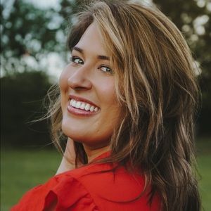 Meet your Posher, Alana